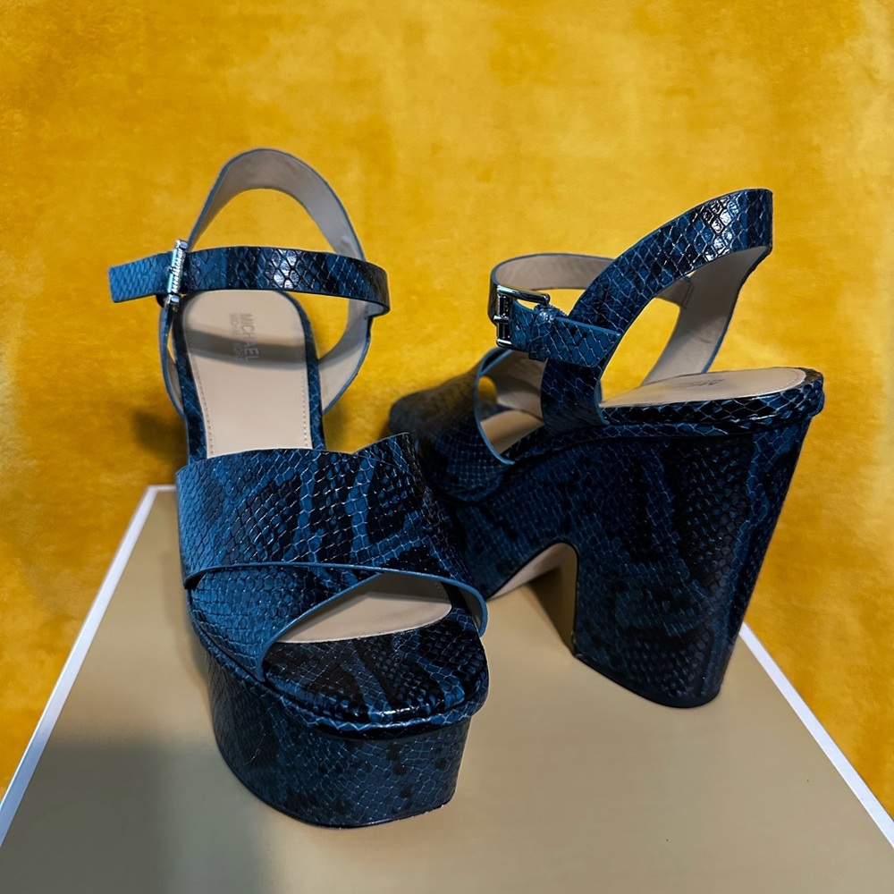 Michael Kors Divia Wedge Embossed Leather shoe in a size 8.5. Color: Luxe Teal